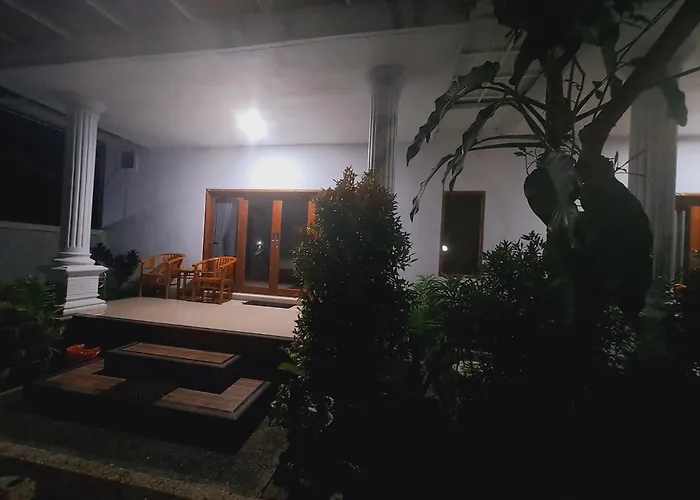 بيت ضيافة Srinadi Private House لوفينا