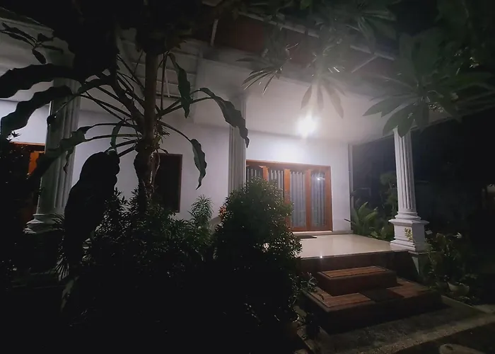 Srinadi Private House لوفينا