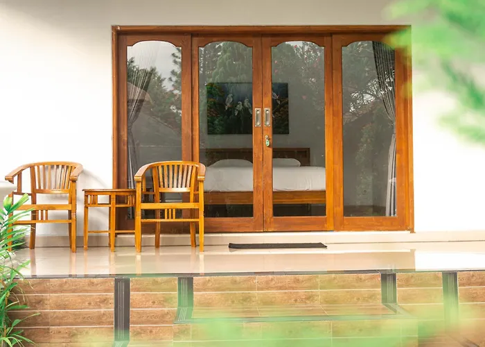 Srinadi Private House 4* لوفينا