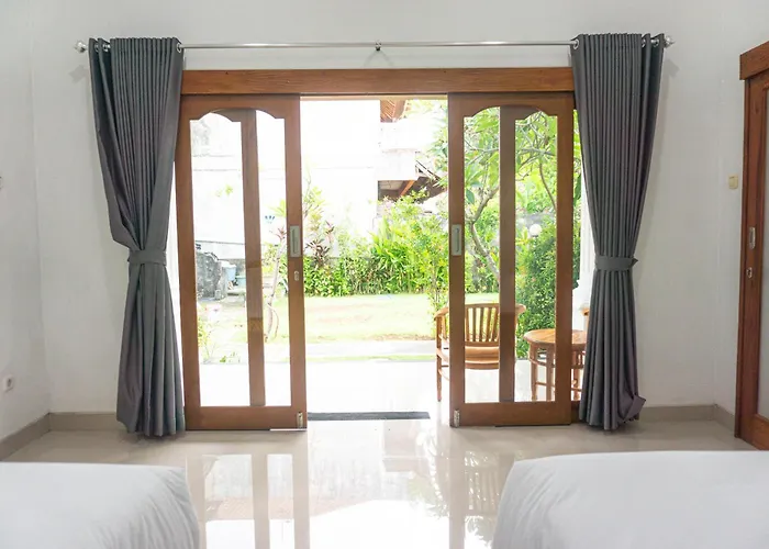 بيت ضيافة Srinadi Private House لوفينا
