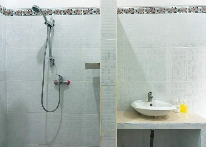 بيت ضيافة Srinadi Private House