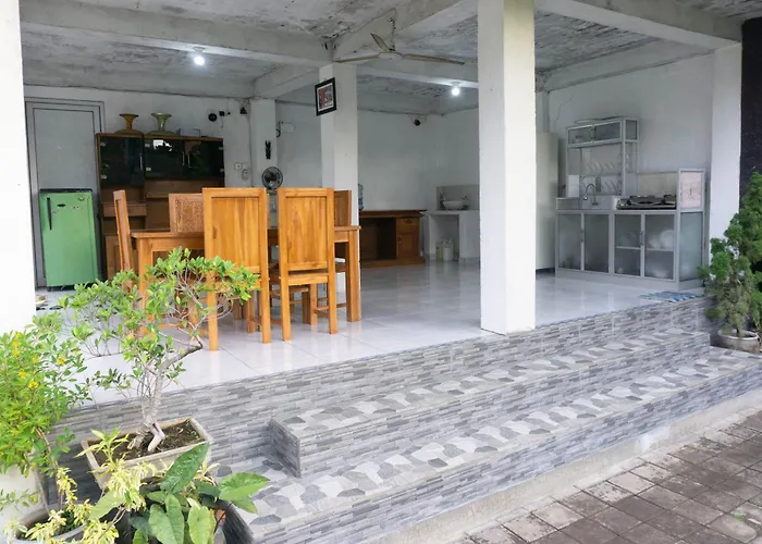 Srinadi Private House 4* لوفينا
